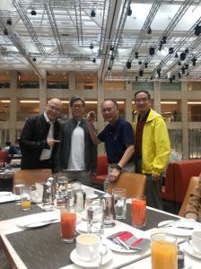 Photo Duster Eddie in hand